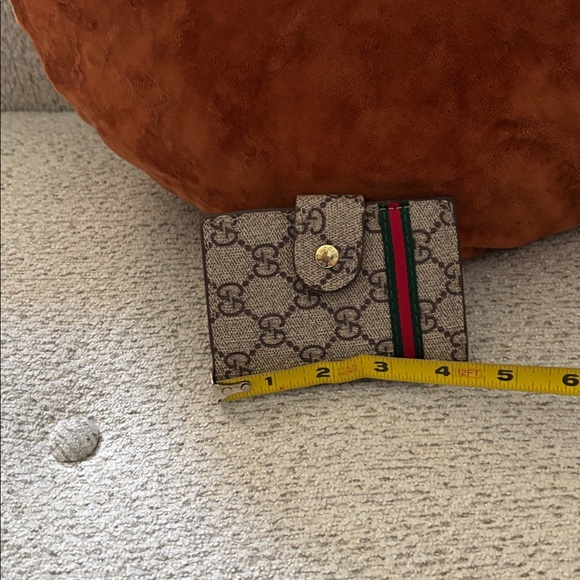 *Fashion Beige Monogram Card Holder with Red and Green Accent - Picture 10 of 11